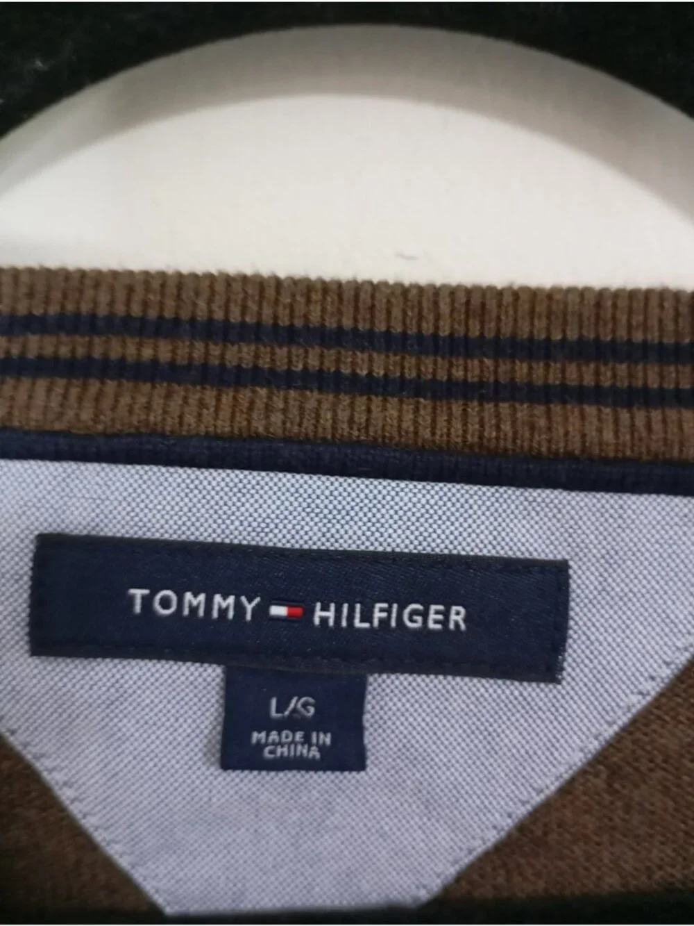 Tommy Hilfiger Sweater Mens Size L Brown V-Neck Long-Sleeve 100% Cotton
